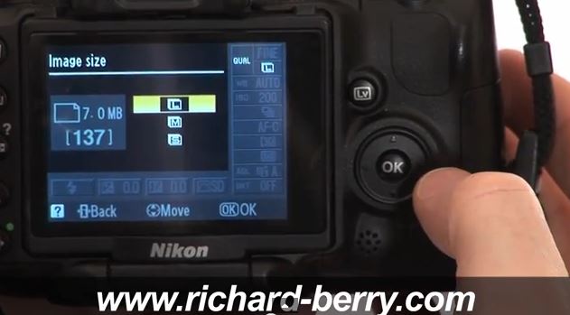 How to use a Nikon D5000